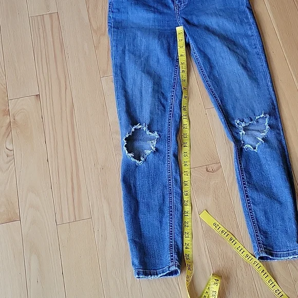 Free People jegging with busted knees